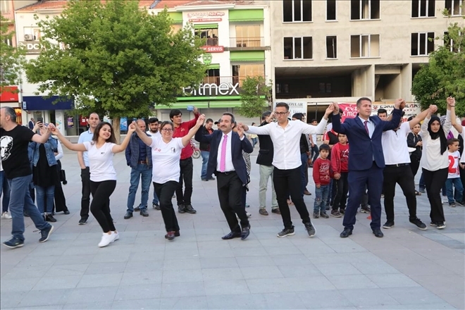 19 Ülke 81 ilde Eş Zamanlı Atabarı oynandı!