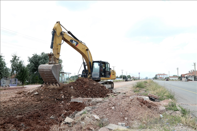 AKSARAY BELEDİYESİ ŞEHRİN HER BÖLGESİNDE ÇALIŞIYOR 