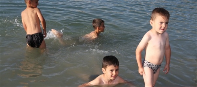 Çocuklar Suyu Seviyor !