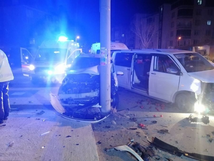 Paşacık Mah. de Trafik Kazası 4 Yaralı