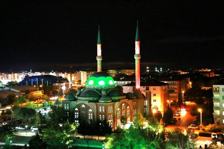 BAYRAM SABAHI CAMİLERDE TEKBİR SESLERİ YÜKSELECEK