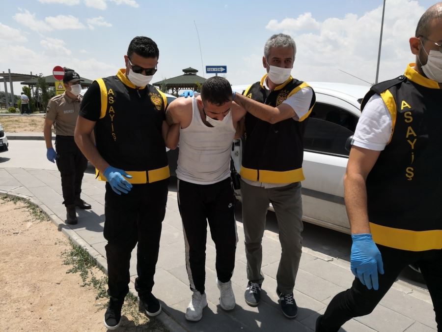 Aksarayda Bekçi Ve Polisi Yaralayan Şahıs Adliyede