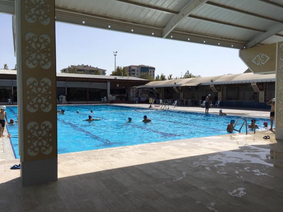 Aksaray Kültürparkta Yüzme Sezonu Açıldı