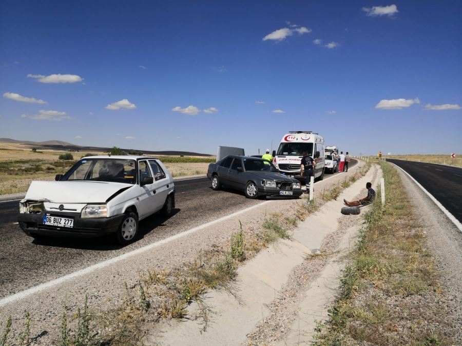 EŞİNİN MEZARI ZİYARETİ DÖNÜŞÜ TRAFİK KAZASI